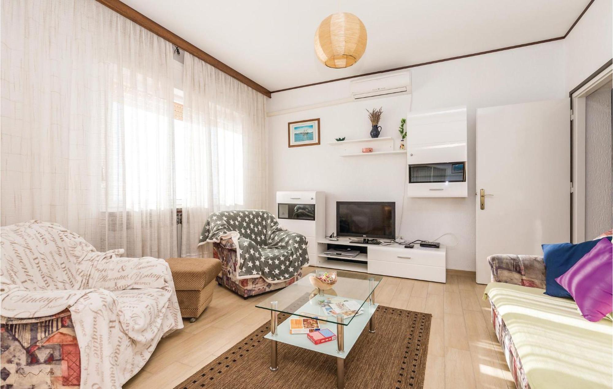 Nice Apartment In Lovran With Kitchen Zewnętrze zdjęcie