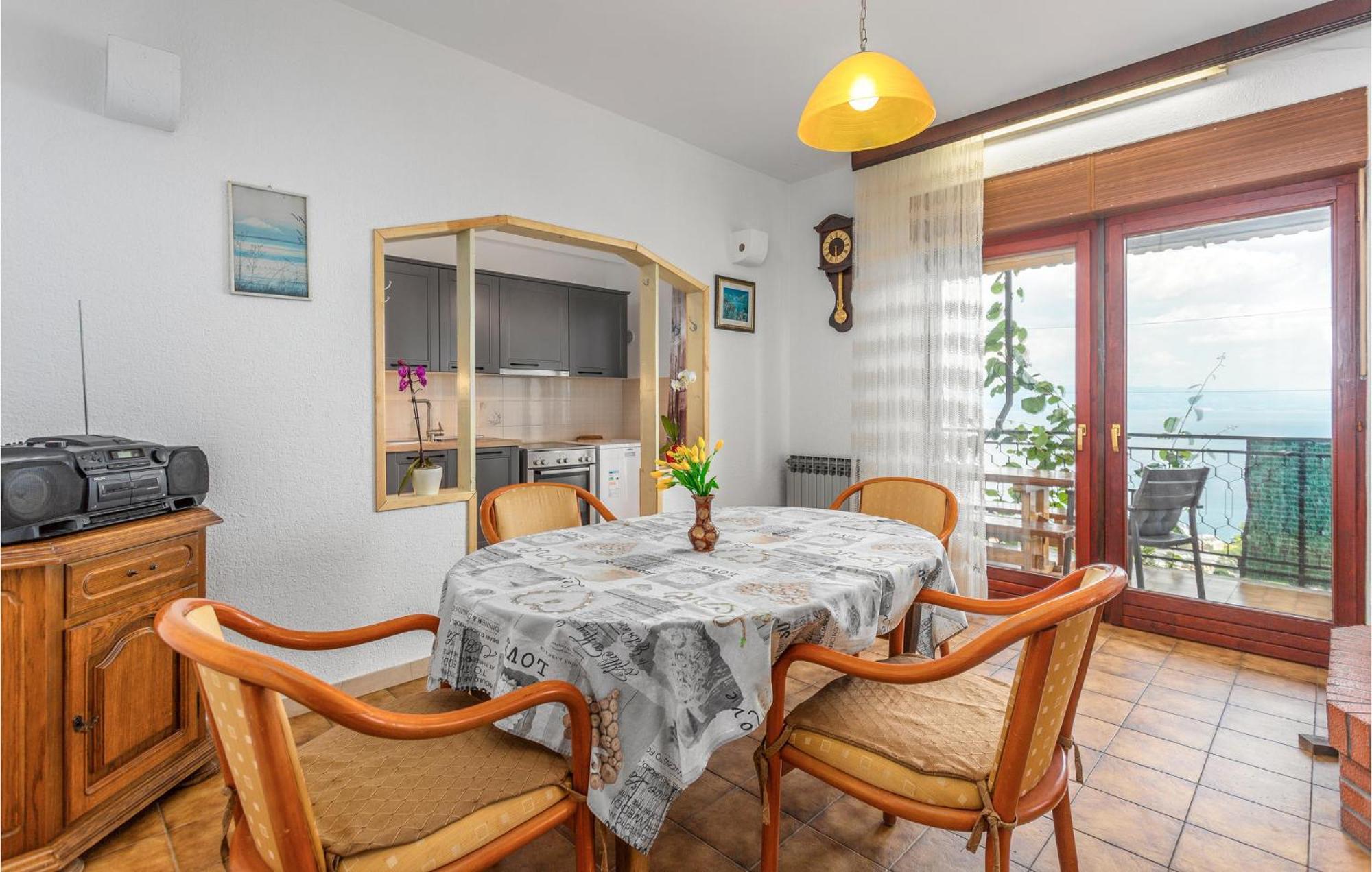 Nice Apartment In Lovran With Kitchen Zewnętrze zdjęcie
