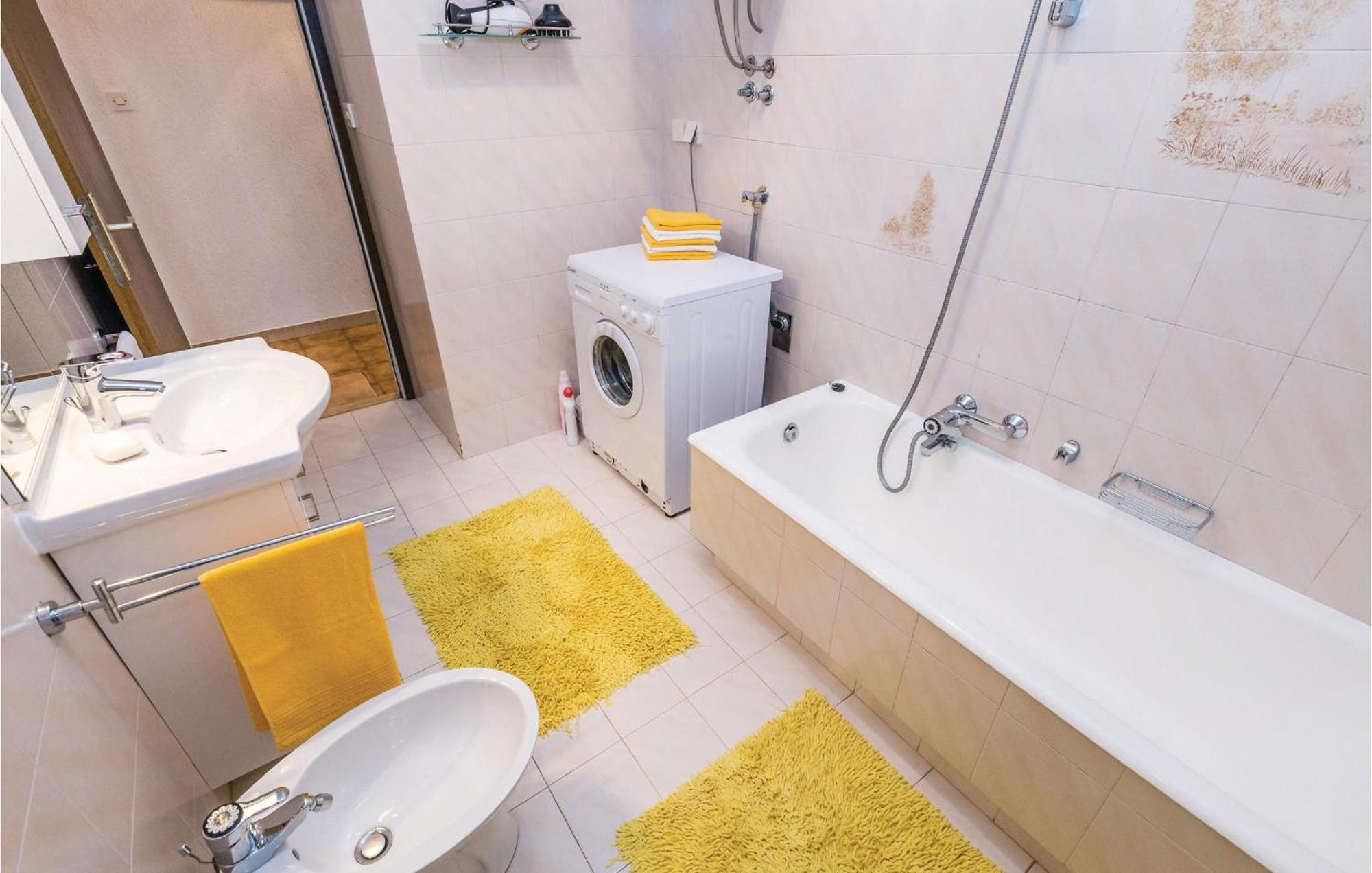 Nice Apartment In Lovran With Kitchen Zewnętrze zdjęcie